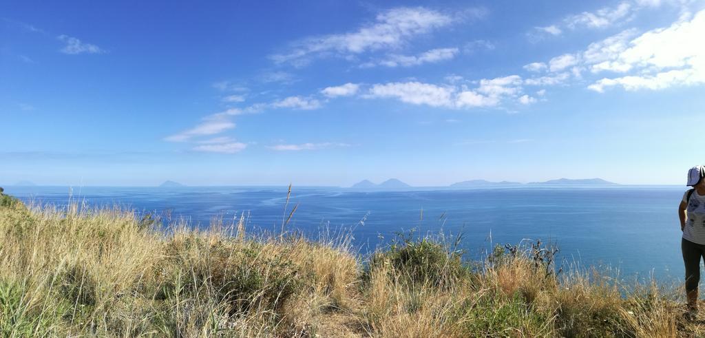 Appartamenti Vacanze Mareemare Capo d'Orlando Bagian luar foto