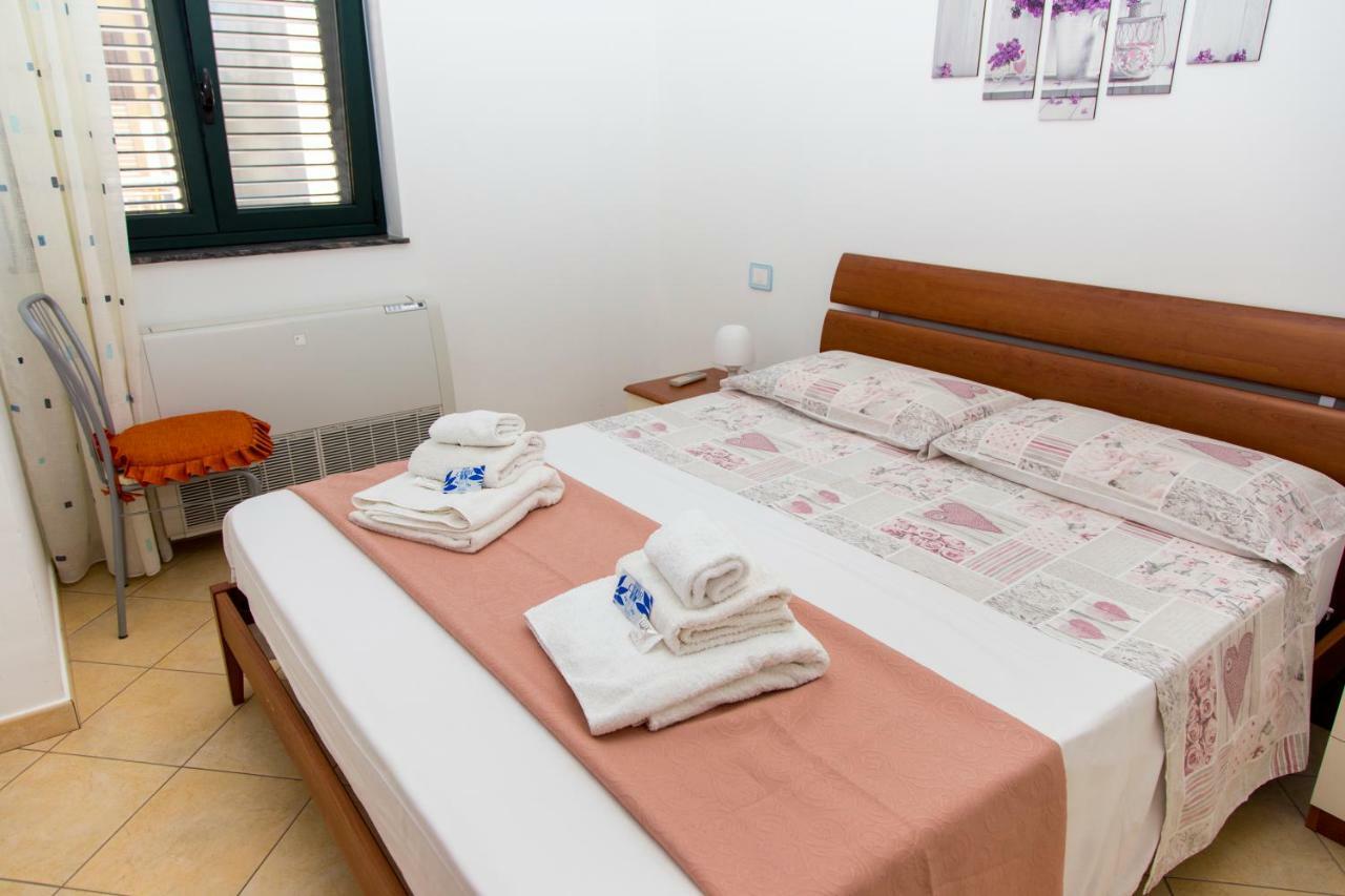 Appartamenti Vacanze Mareemare Capo d'Orlando Bagian luar foto