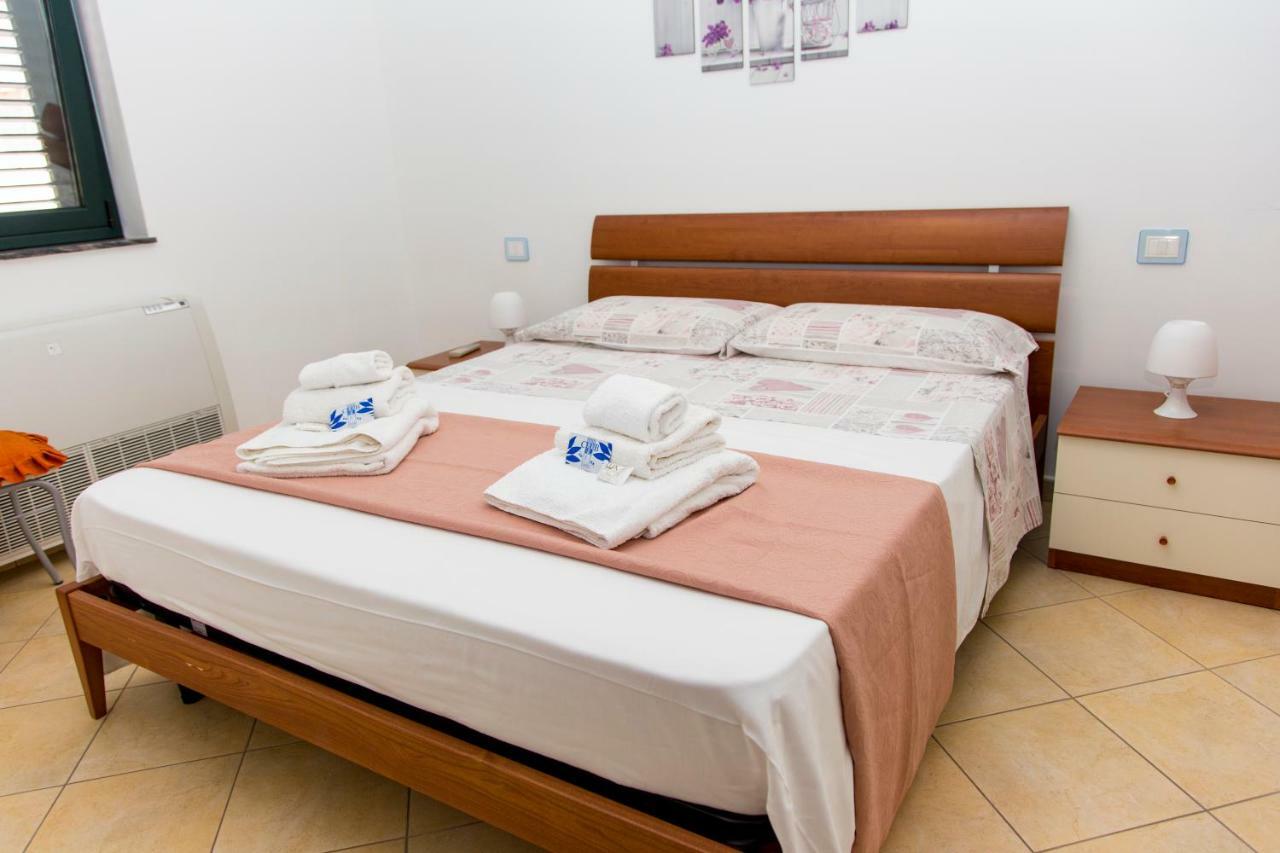 Appartamenti Vacanze Mareemare Capo d'Orlando Bagian luar foto